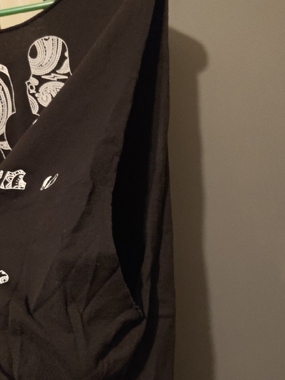 Black Sleeveless Tank with White Skull Logo - Picture 5 of 5
